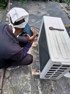 Split AC Gas Charging by Bade Bhai